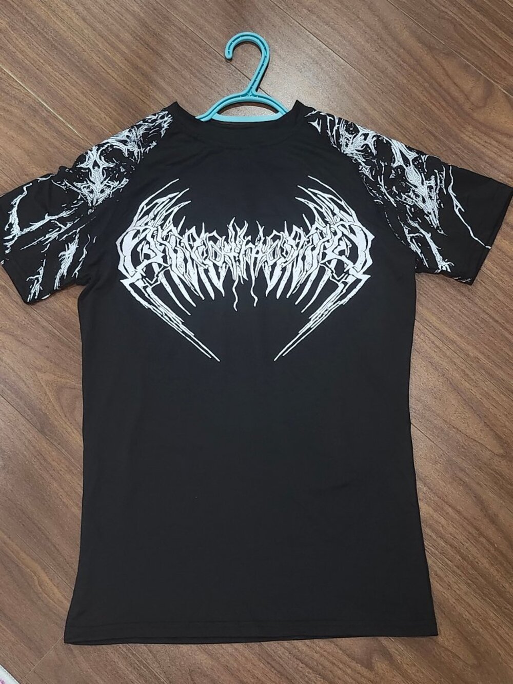 “Breathe Divinity Metal Logo Compression Tee Men M”
